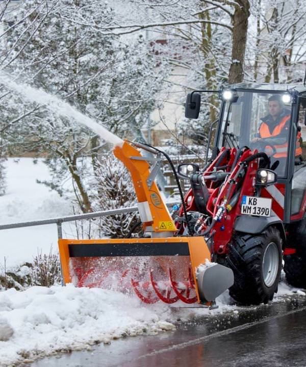 Ziemas darbi – sniega rotortīrītājs